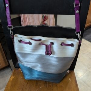 Harveys Seatbelt on Ice park hopper Tote See Last Pic